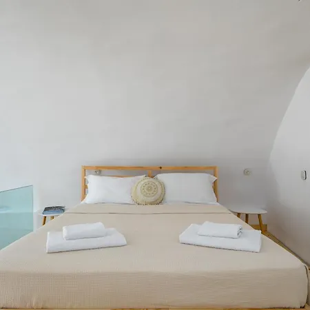 Angeleve With Private Jacuzzi Φηρά